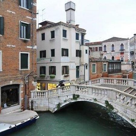 Ca' Dei Nomboli Canal View Veneţia Exterior foto