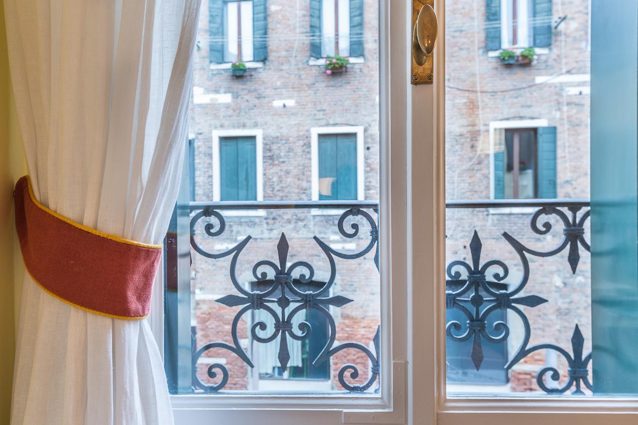 Ca' Dei Nomboli Canal View Veneţia Exterior foto